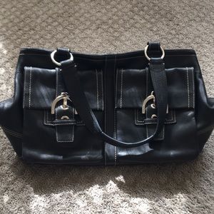 Black shoulder purse!👜